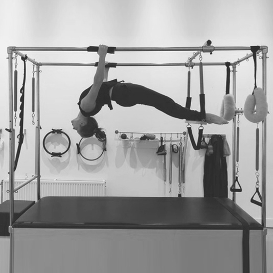 Aurora-hanging-back VK ZW
